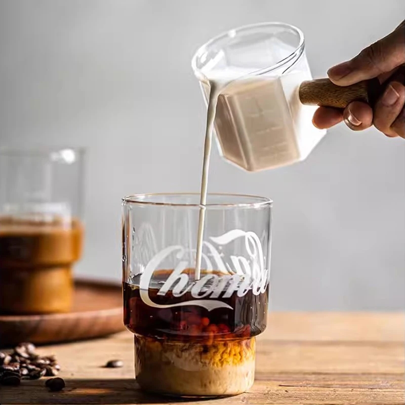 FOME ガラス製コーヒーメジャーカップ コーヒーミルクジャ - Barista Milk Jug のレビューと価格