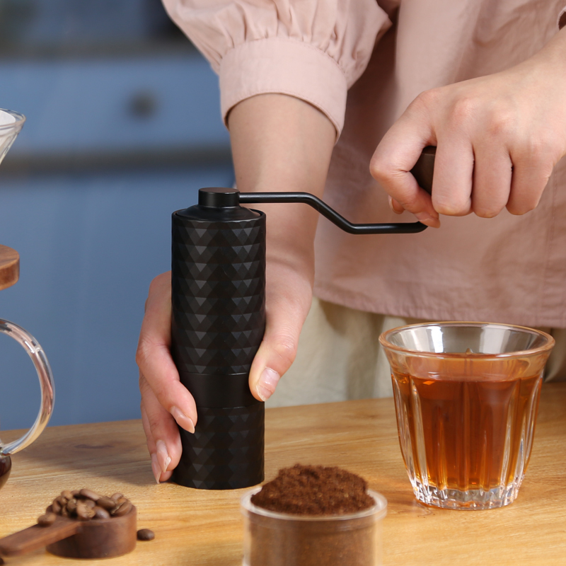 Havmore CNC加工プロ仕様調整可能ステンレス製ポータ - Burr Hand Grinder のレビューと価格